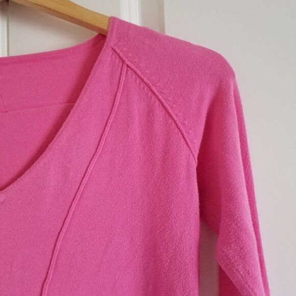 Cropped cute sweater  - Picture 3 of 4